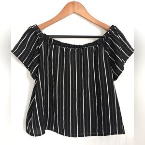 Doe & Rae shirt. Size M. Black and white stripe.